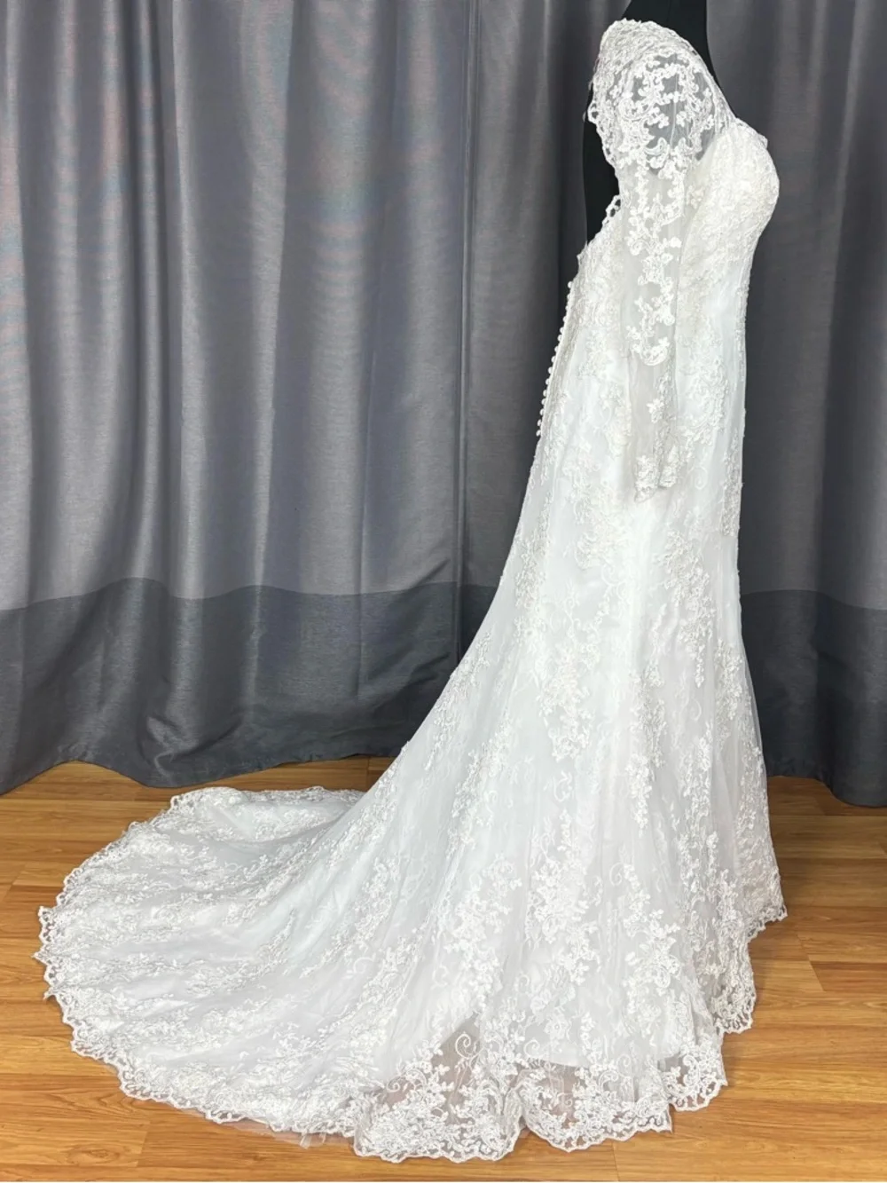 Alfred Angelo White Lace Backless Long Sleeve Bridal Wedding Gown 16 - Picture 2 of 15